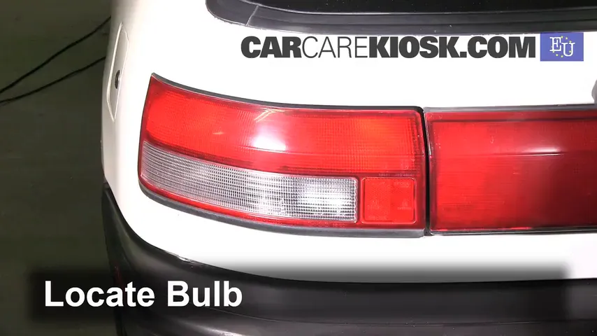 1991 Mazda 323 BG-series 1.3L 4 Cyl. Éclairage Feux de position arrière (remplacer ampoule)